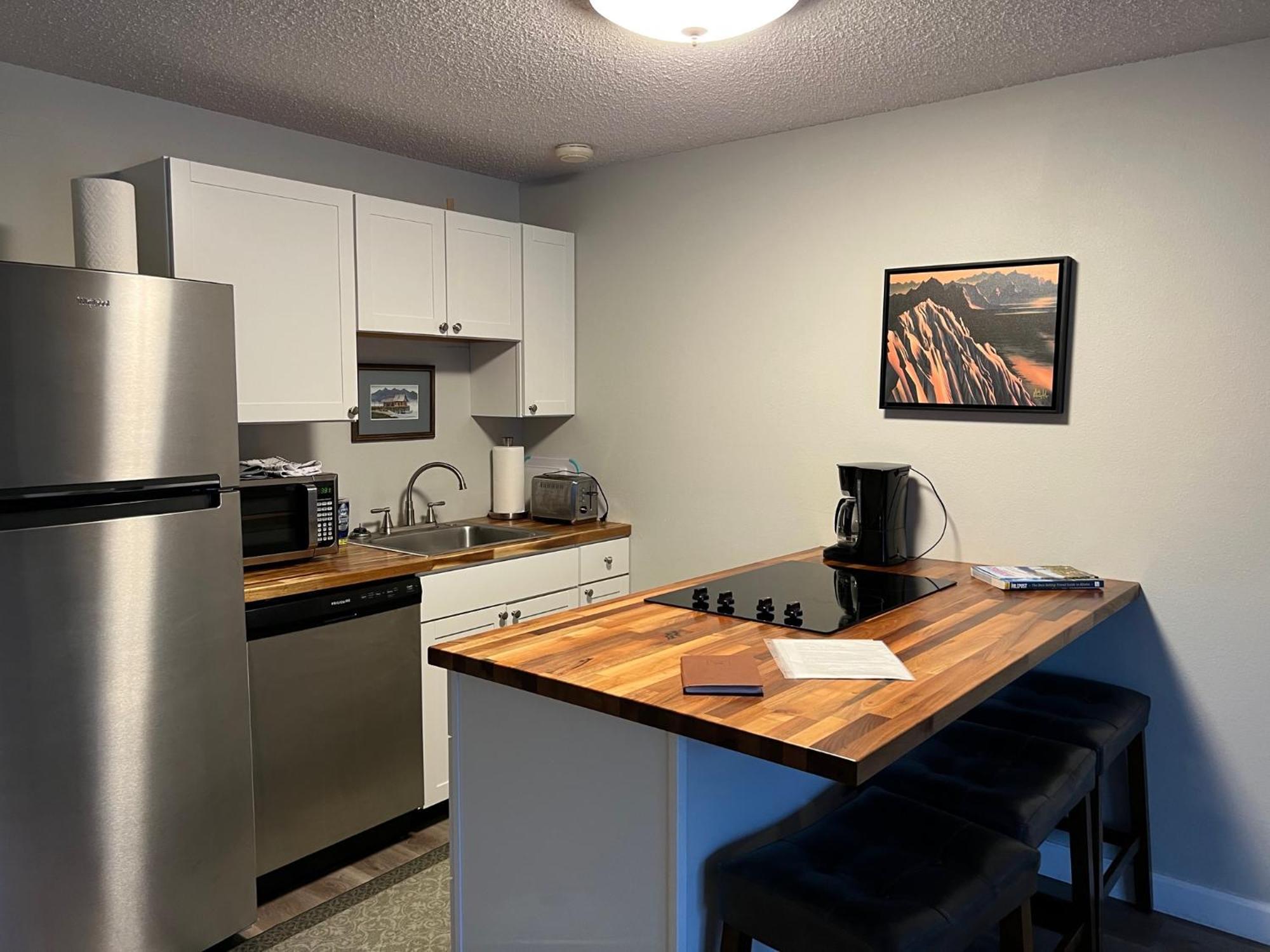 The Pioneer Studio At 1400K Anchorage Exterior photo